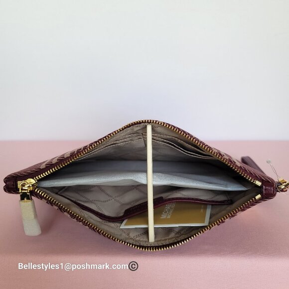 MICHAEL KORS Jet Set Signature Jacquard Large Zip Pouch Wristlet- Dark Berry ⭐ - Picture 12 of 16